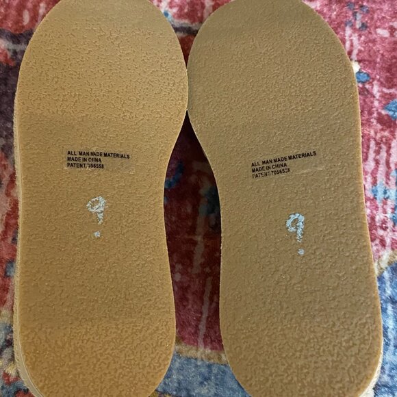 NEVER WORN! Dolce Vita - Bailey Sneaker - 8W - Picture 4 of 5